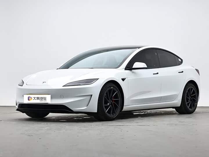 Открыть фотографии: Tesla Model 3 I Рестайлинг