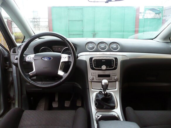 2008 Ford S-MAX I, серебристый, 930000 рублей - вид 5