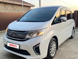 2015 Honda Stepwgn V, белый, 1695000 рублей, вид 3