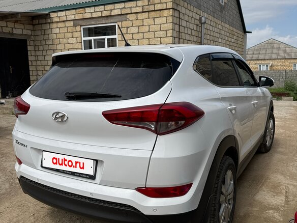 2016 Hyundai Tucson III, белый, 1720000 рублей - вид 2