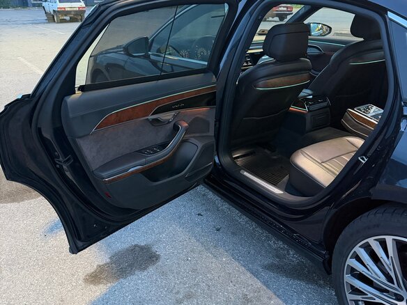 2019 Audi A8 Long 55 TFSI IV (D5), синий, 5250000 рублей - вид 22