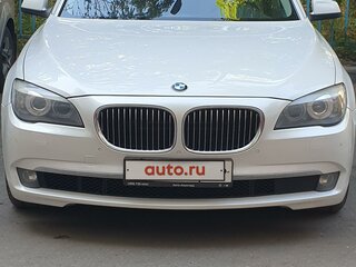 2012 BMW 7 серии Long 750Li xDrive V (F01/F02/F04), белый, 1800000 рублей, вид 3