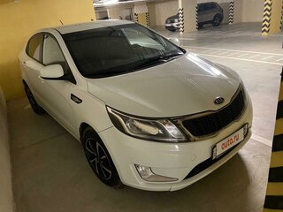 2012 Kia Rio 5-speed III, белый, 1400000 рублей, вид 1