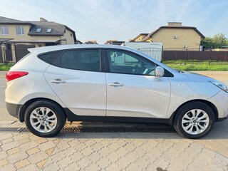 2014 Hyundai ix35 I Рестайлинг, серебристый, 1260000 рублей, вид 4