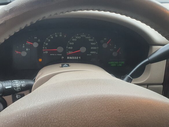 2005 Ford Explorer III, чёрный, 855000 рублей - вид 10