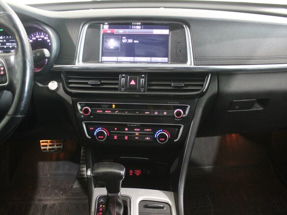 2017 Kia Optima IV, белый - вид 10