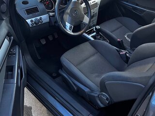 2010 Opel Astra GTC H Рестайлинг, серый, 710000 рублей, вид 4