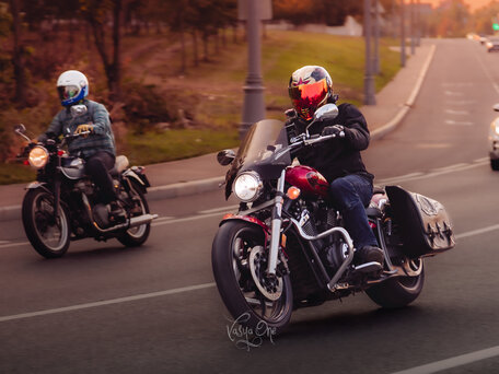 2011 Yamaha XVS1300, красный, 1100000 рублей, вид 1