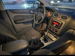 2009 Ford Focus II Рестайлинг, серебристый, 670000 рублей, вид 3