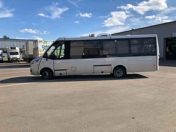2020 Iveco Daily, серебристый - вид 1
