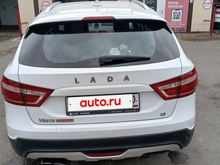 2019 Lada (ВАЗ) Vesta SW Cross I, белый, 850000 рублей, вид 3