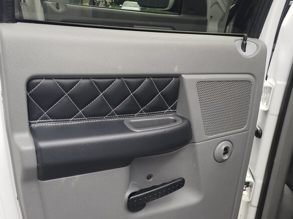 2008 Dodge RAM III (DR/DH), белый, 2300000 рублей - вид 30