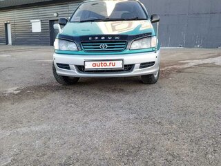 1998 Toyota Ipsum I (M10), зелёный, 635000 рублей, вид 2