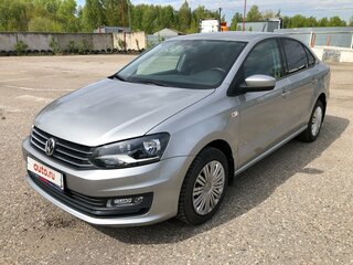 2017 Volkswagen Polo V Рестайлинг, серебристый, 1520000 рублей, вид 2