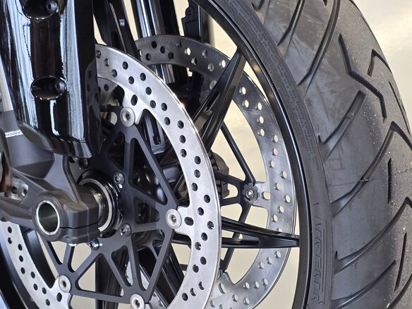 2025 Ducati Multistrada V4, красный, 3100000 рублей - вид 13