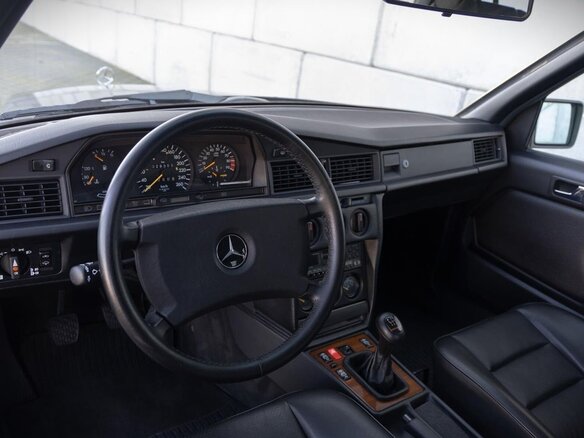 1990 Mercedes-Benz 190 (W201), чёрный - вид 6