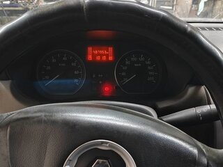2010 Renault Logan I Рестайлинг, красный, 300000 рублей, вид 3