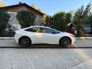 2023 Toyota Prius V (XW60), белый, 3600000 рублей, вид 5