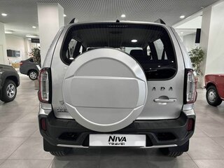 2026 Lada (ВАЗ) Niva Travel I Рестайлинг, серебристый, 1816027 рублей, вид 5