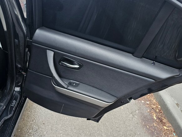 2007 BMW 3 серии 320i V (E90/E91/E92/E93), чёрный, 970000 рублей - вид 15