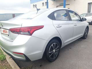 2017 Hyundai Solaris II, серебристый, 1300000 рублей, вид 3