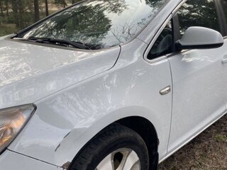 2012 Opel Astra J, белый, 575000 рублей, вид 2
