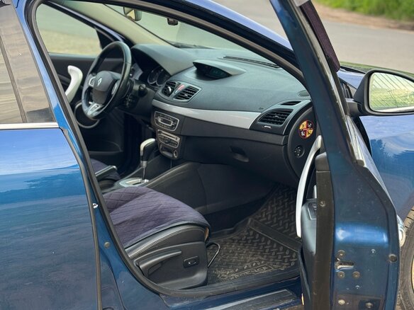 2010 Renault Fluence I, синий - вид 11