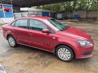 2014 Volkswagen Polo V, красный, 450000 рублей, вид 2
