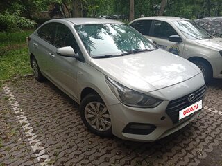 2019 Hyundai Solaris II, серебристый, 999000 рублей, вид 2