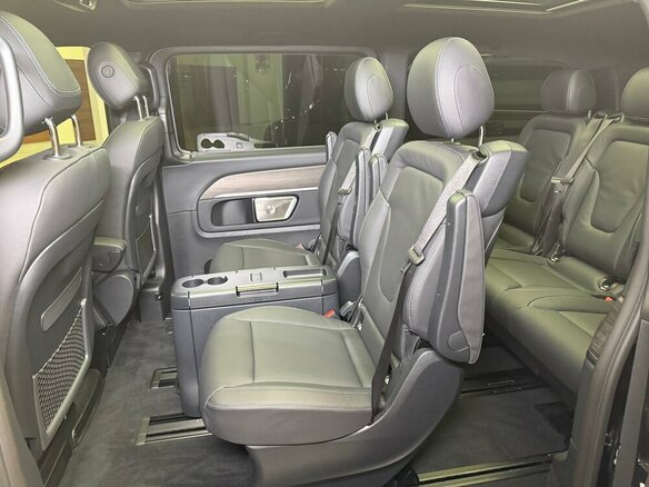 2024 Mercedes-Benz V-Класс Extra Long 300 d экстра длинный III (W447) Рестайлинг 2, чёрный, 16400000 рублей - вид 10