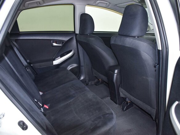 2015 Toyota Prius III Рестайлинг (XW30), белый, 1169000 рублей - вид 14