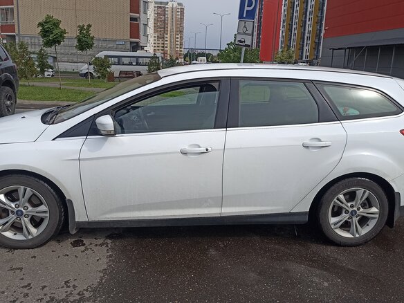 2013 Ford Focus III, белый, 820000 рублей - вид 3