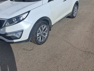 2015 Kia Sportage III Рестайлинг, белый, 1950000 рублей, вид 1