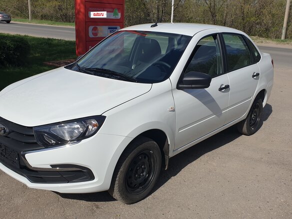 2024 Lada (ВАЗ) Granta I Рестайлинг, белый, 809999 рублей - вид 3
