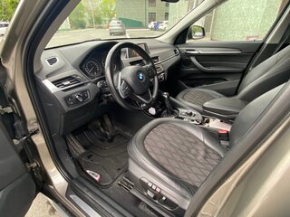 2015 BMW X1 20i xDrive II (F48), серый, 2500000 рублей, вид 2