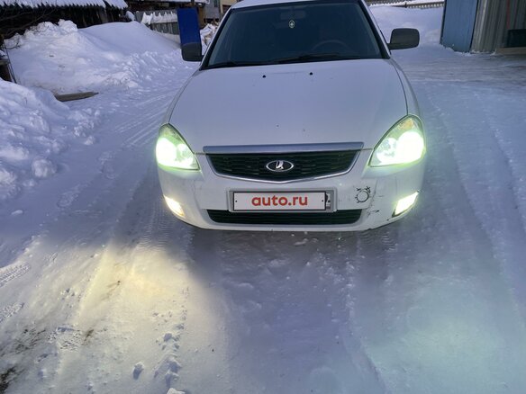 2014 Lada (ВАЗ) Priora I Рестайлинг, белый, 770000 рублей