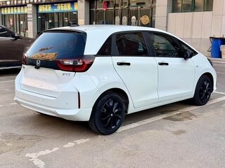 2021 Honda Fit IV, белый, 1130000 рублей, вид 4