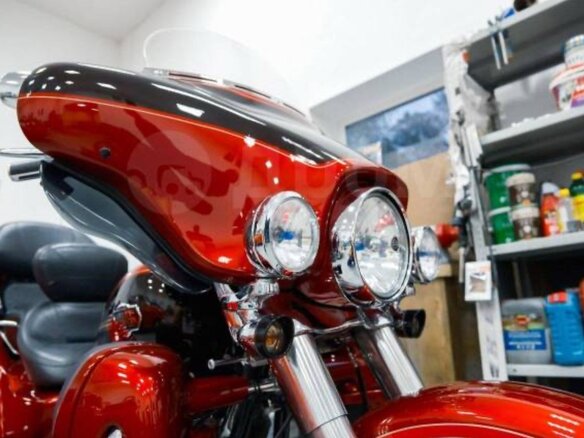 2011 Harley-Davidson Tri Glide, красный, 2700000 рублей - вид 11