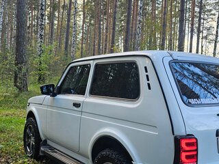 2013 Lada (ВАЗ) 2121 (4x4) I Рестайлинг, белый, 650000 рублей, вид 4