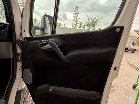 2012 Volkswagen Crafter, белый, 2499999 рублей - вид 17