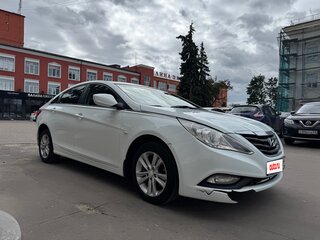 2011 Hyundai Sonata VI (YF), белый, 600000 рублей, вид 4