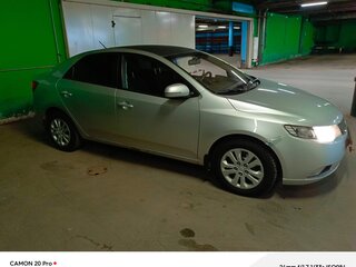 2010 Kia Cerato 6-speed II, серебристый, 479999 рублей, вид 3