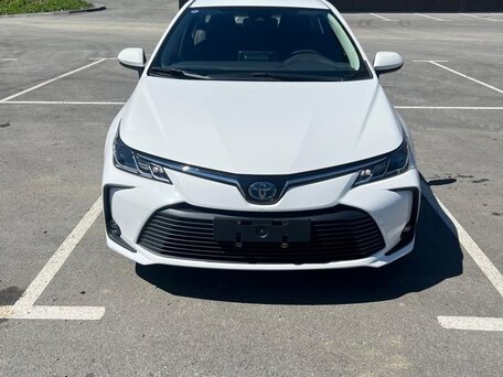 2020 Toyota Corolla XII (E210), белый, 1750000 рублей, вид 2