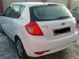2012 Kia Ceed I Рестайлинг, белый, 800000 рублей, вид 1