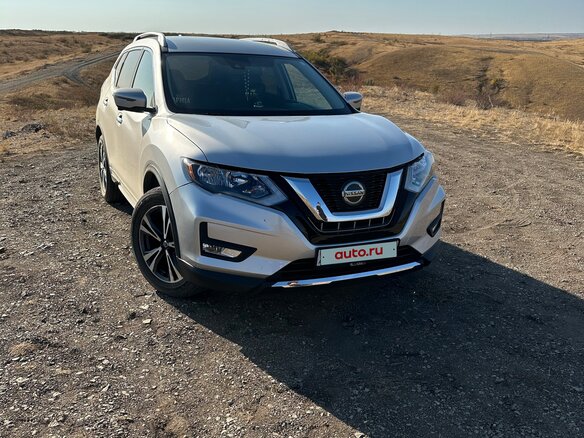 2018 Nissan Rogue II Рестайлинг, серебристый, 1600000 рублей