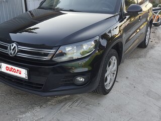 2014 Volkswagen Tiguan I Рестайлинг, чёрный, 980000 рублей, вид 2