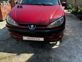 2004 Peugeot 206, красный, 330000 рублей, вид 2