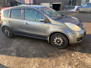 2009 Nissan Note I Рестайлинг, серый, 700000 рублей, вид 4