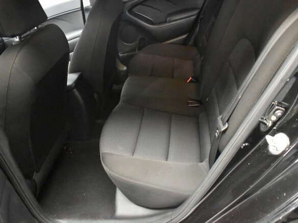 2017 Kia Cerato III Рестайлинг (Classic), чёрный, 967000 рублей - вид 11