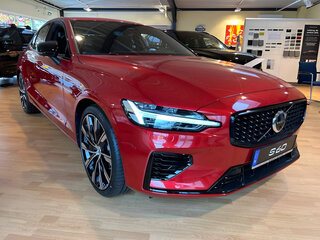2026 Volvo S60 III, красный, 4990000 рублей, вид 1